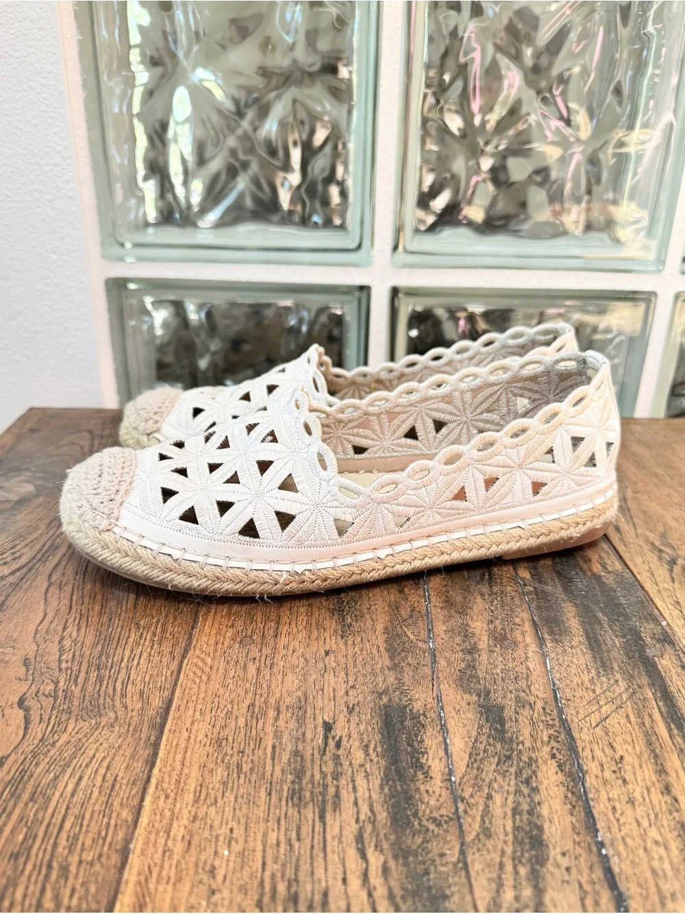 StyleLoop Beachy White Woven Jute Cutout Espadrille Sandals Flats 6.5 Shoes